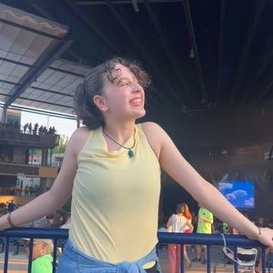 Meet your Posher, Makenzie